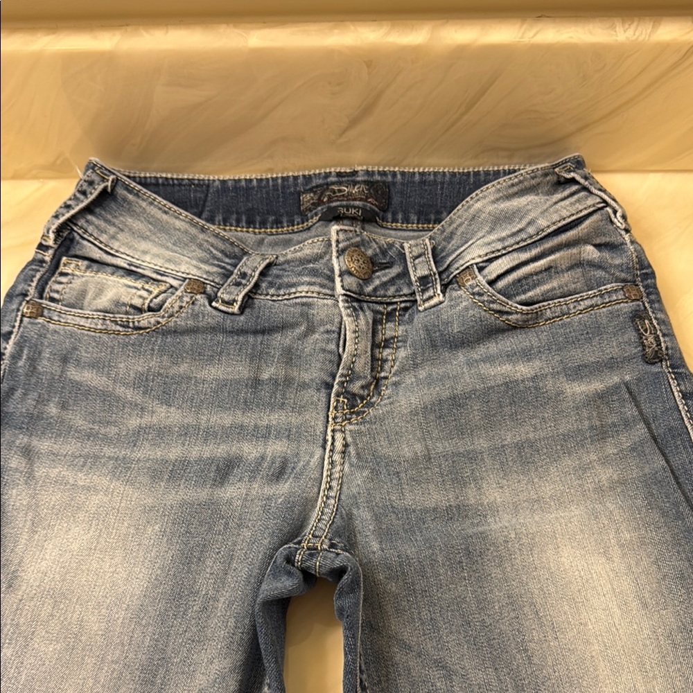 SILVER, Suki Blue Capri Denim Jeans